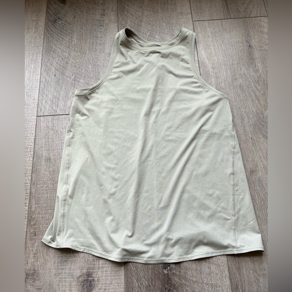 Lululemon All Tied Up Tank in Light Green Size 4